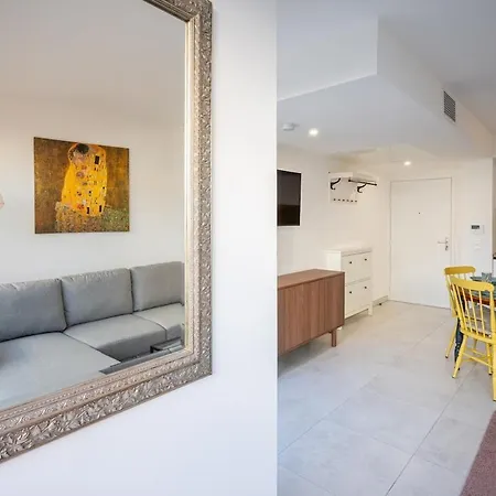 Lejlighed Via Marenda - Old Town Location And Free Parking